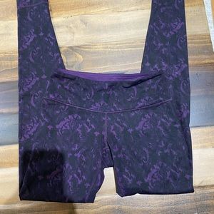 Lululemon size 6 leggings